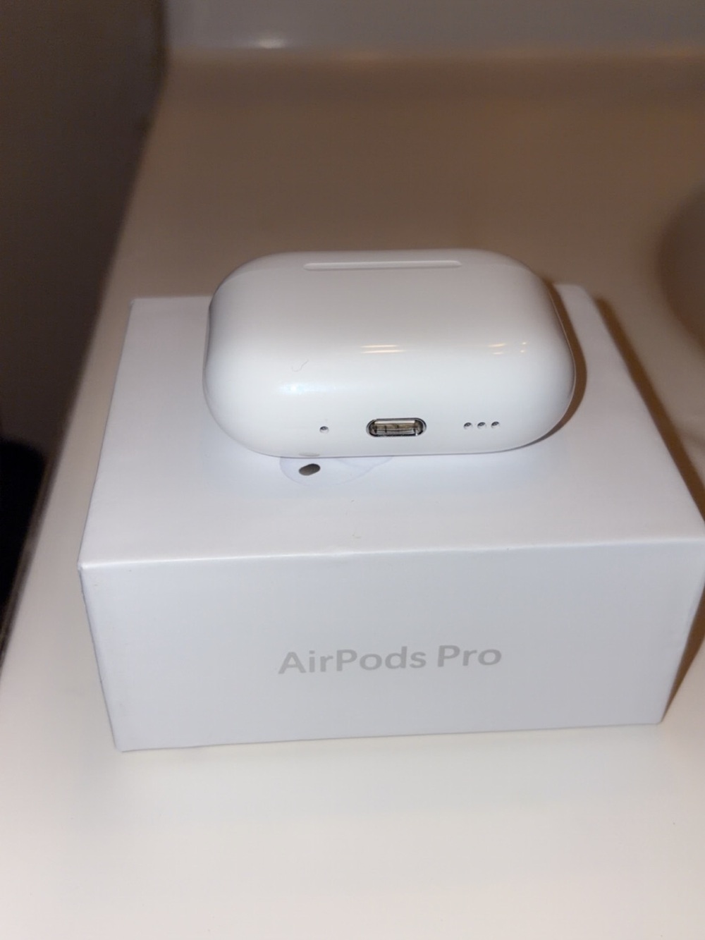 Apple White AirPods Pro Wireless Charging Case